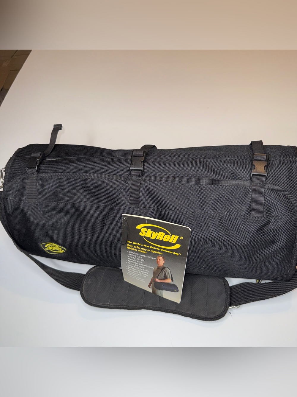 SkyRoll Black Men’s Roll-Up Travel Garment Bag with Shoulder Strap